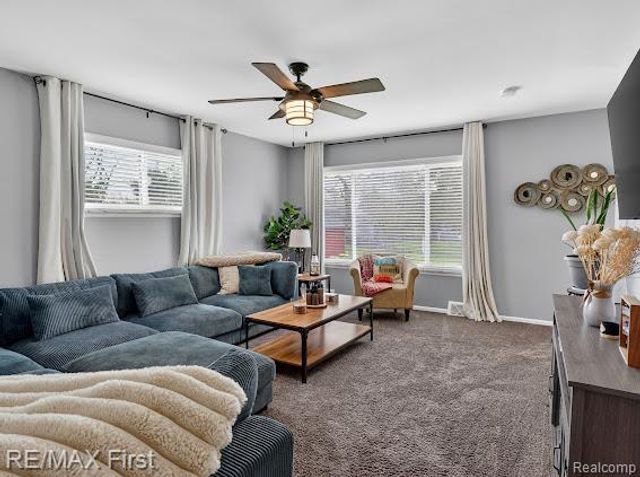 3740 Clintonville Road, Waterford, MI 48329