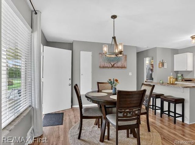 3740 Clintonville Road, Waterford, MI 48329