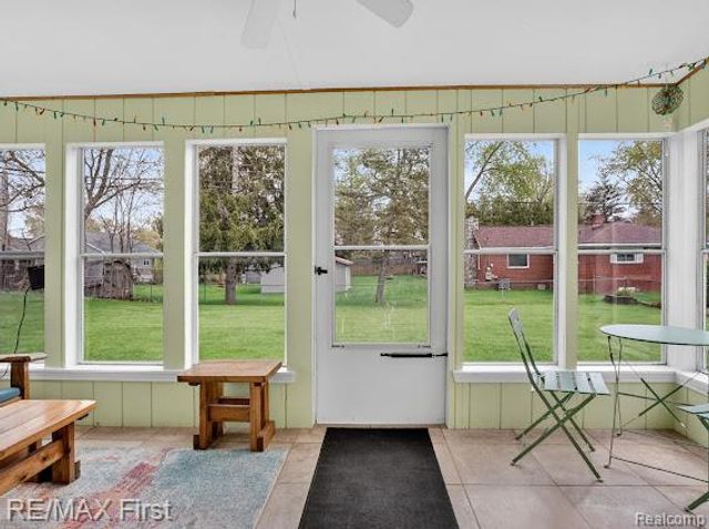 3740 Clintonville Road, Waterford, MI 48329