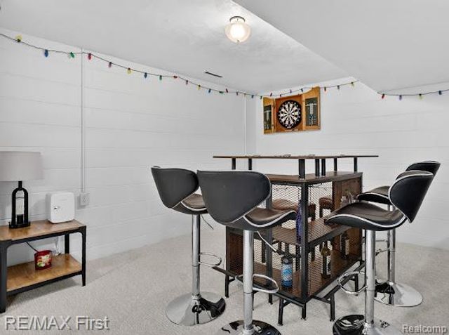 3740 Clintonville Road, Waterford, MI 48329