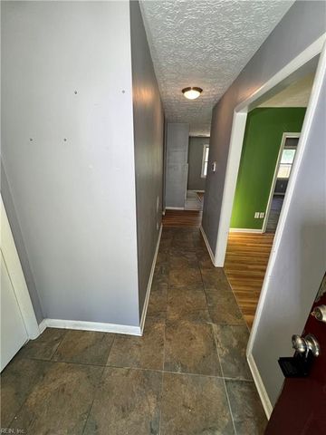 119 Admiral CT, Hampton, VA 23669