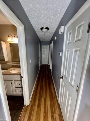 119 Admiral CT, Hampton, VA 23669