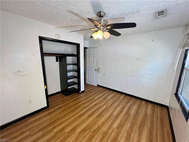 119 Admiral CT, Hampton, VA 23669
