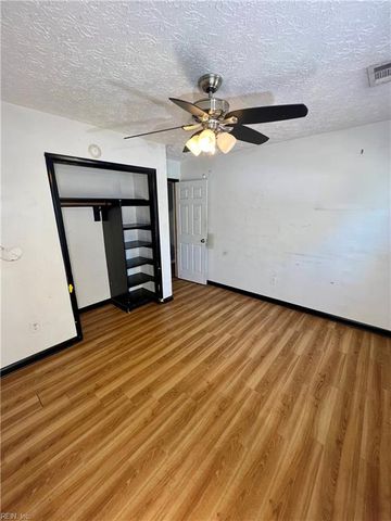 119 Admiral CT, Hampton, VA 23669