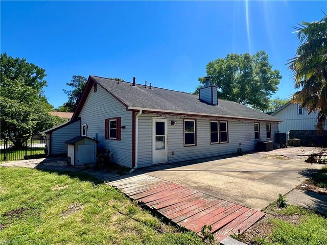 119 Admiral CT, Hampton, VA 23669