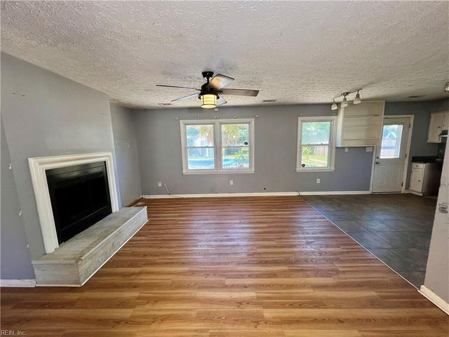 119 Admiral CT, Hampton, VA 23669