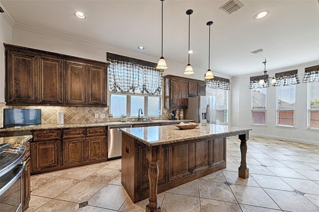812 Lake Meadow Lane, Little Elm, TX 75068