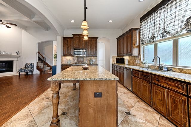 812 Lake Meadow Lane, Little Elm, TX 75068