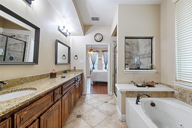 812 Lake Meadow Lane, Little Elm, TX 75068