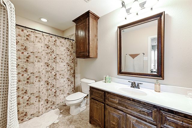 812 Lake Meadow Lane, Little Elm, TX 75068