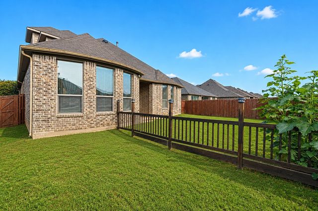 812 Lake Meadow Lane, Little Elm, TX 75068