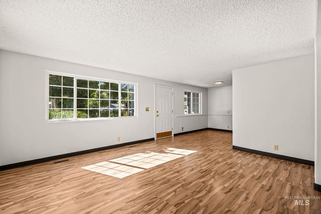 2440 S Virginia, Boise, ID 83705
