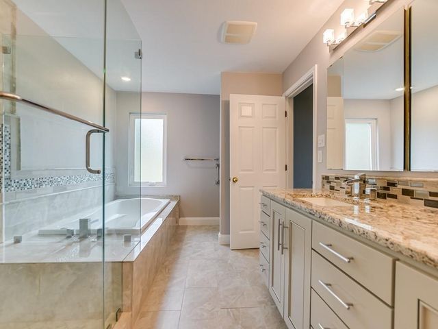 1200 Hi Circle S, Horseshoe Bay, TX 78657