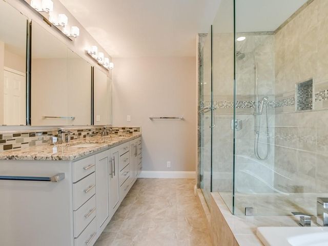 1200 Hi Circle S, Horseshoe Bay, TX 78657