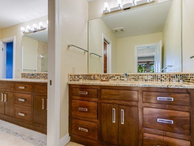 1200 Hi Circle S, Horseshoe Bay, TX 78657