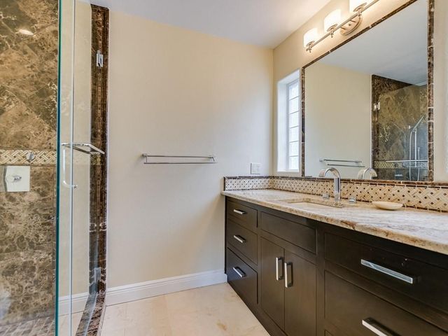 1200 Hi Circle S, Horseshoe Bay, TX 78657