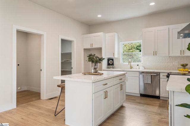 212 Colonels Road, Pendleton, SC 29670