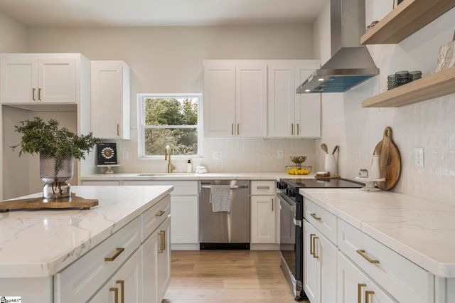 212 Colonels Road, Pendleton, SC 29670