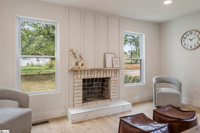 212 Colonels Road, Pendleton, SC 29670