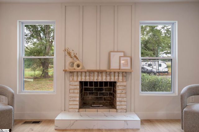 212 Colonels Road, Pendleton, SC 29670