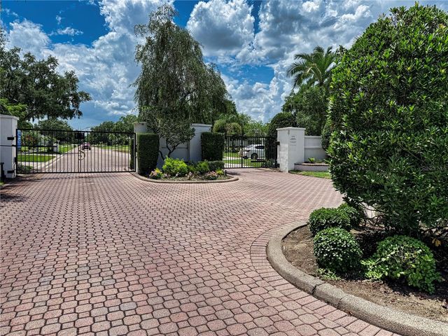 905 SQUARE LAKE DRIVE, Bartow, FL 33830