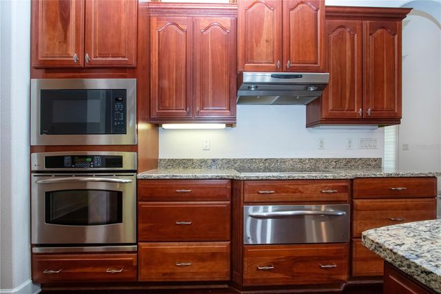 905 SQUARE LAKE DRIVE, Bartow, FL 33830