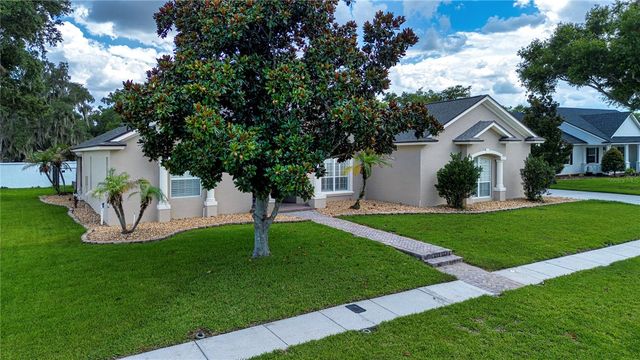 905 SQUARE LAKE DRIVE, Bartow, FL 33830