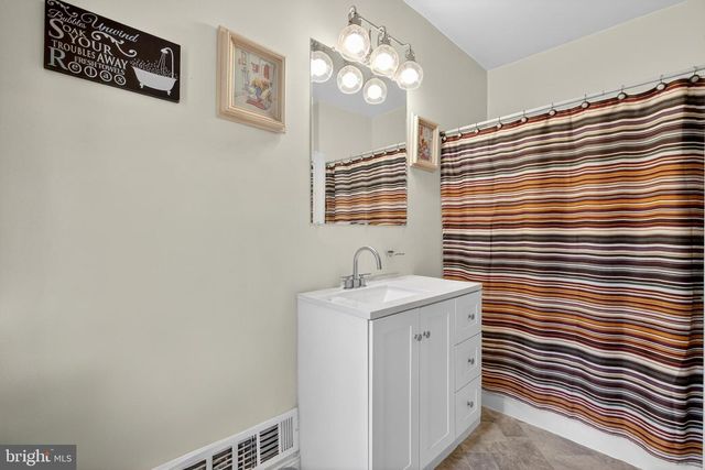 1313 N WALNUT ST, Wilmington, DE 19801