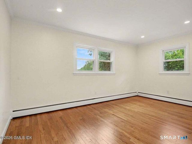 5 Raphael Place, Greenwich, CT 06878