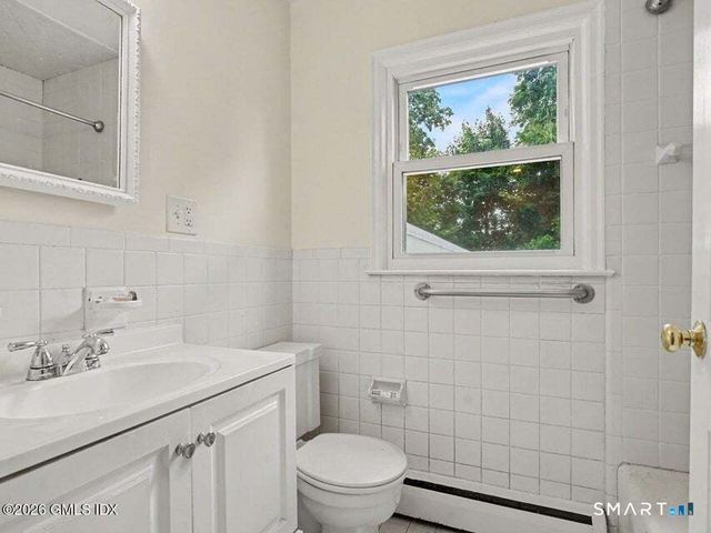 5 Raphael Place, Greenwich, CT 06878