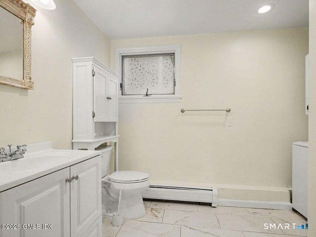 5 Raphael Place, Greenwich, CT 06878