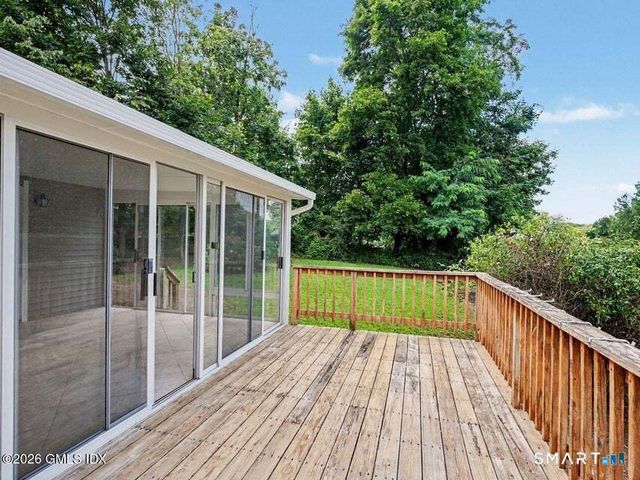 5 Raphael Place, Greenwich, CT 06878