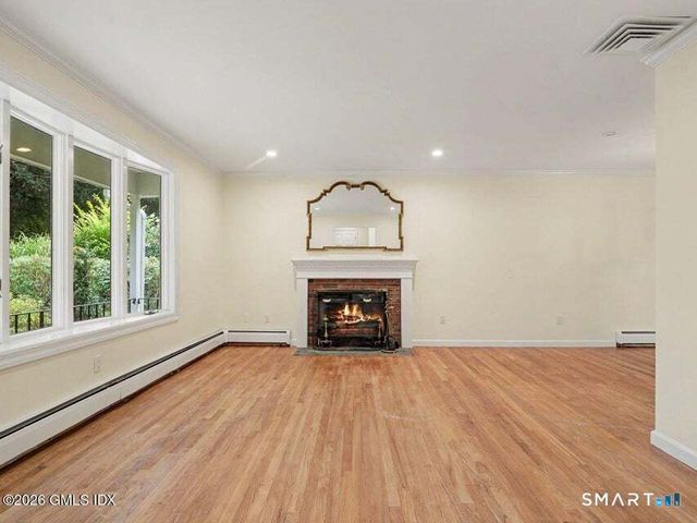 5 Raphael Place, Greenwich, CT 06878
