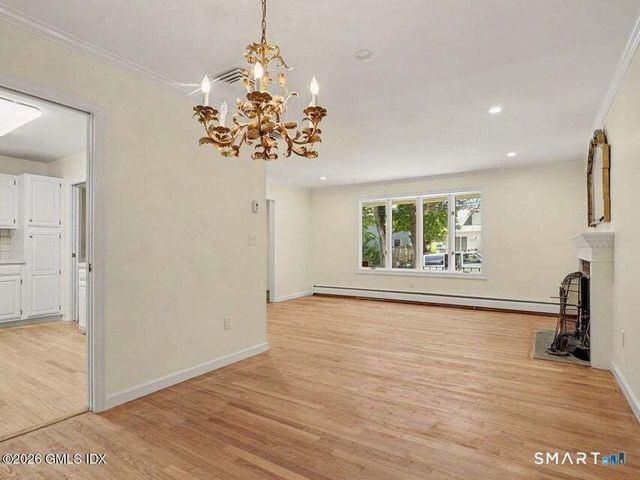 5 Raphael Place, Greenwich, CT 06878