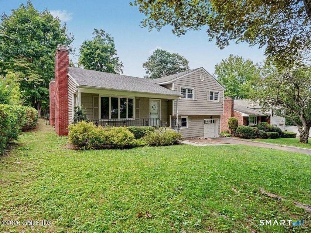 5 Raphael Place, Greenwich, CT 06878