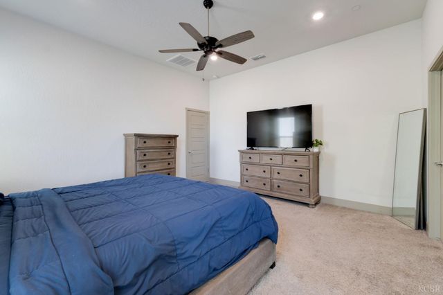 2006 N Sherman Street, Hanford, CA 93230