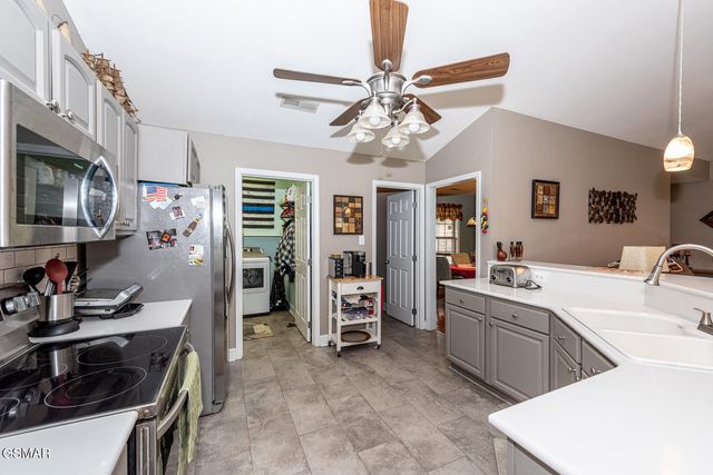 1725 River Mist Lane, Sevierville, TN 37876