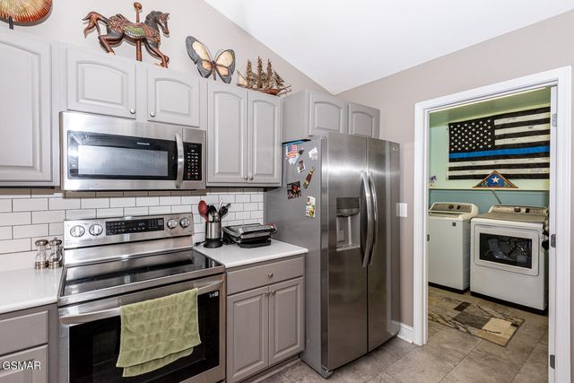 1725 River Mist Lane, Sevierville, TN 37876