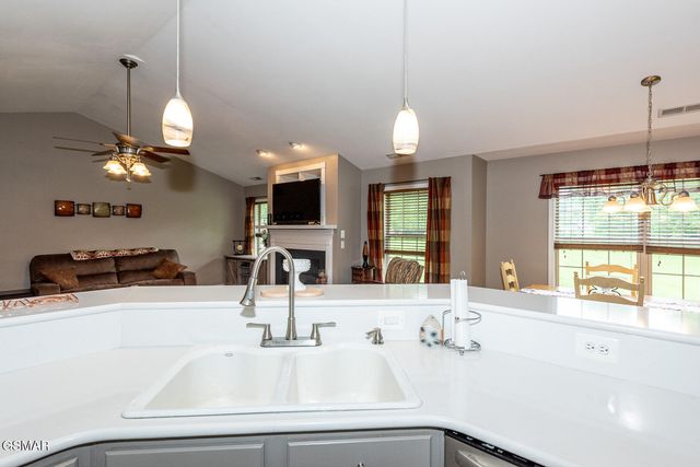 1725 River Mist Lane, Sevierville, TN 37876