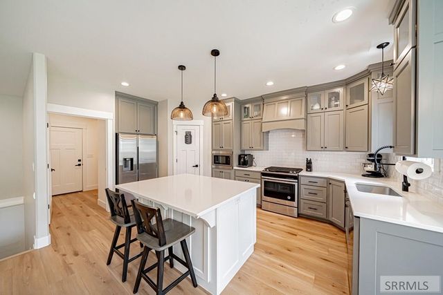 6330 E Middle Fork Road, Idaho Falls, ID 83406