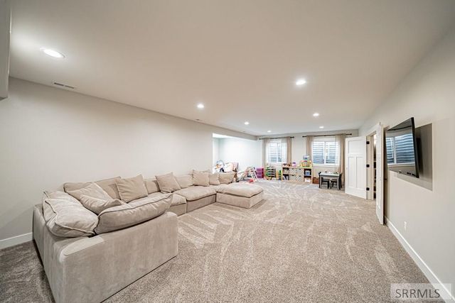 6330 E Middle Fork Road, Idaho Falls, ID 83406