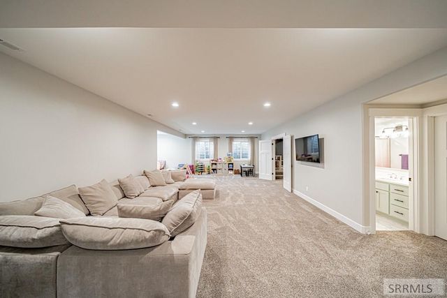 6330 E Middle Fork Road, Idaho Falls, ID 83406