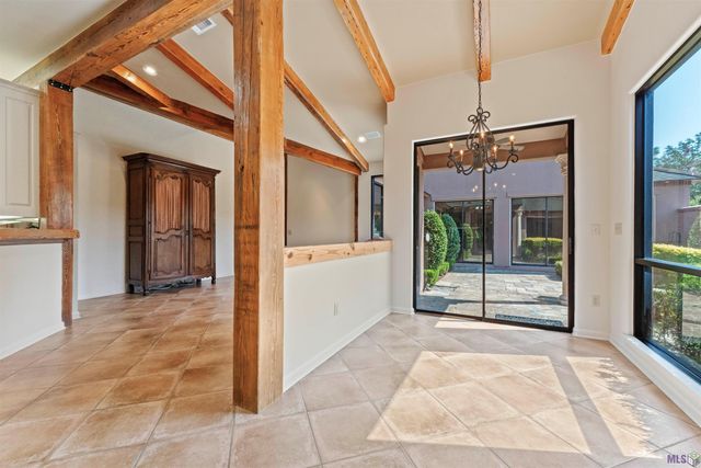 67 Jamestowne Ct, Baton Rouge, LA 70809