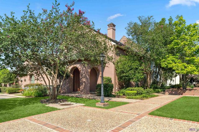 67 Jamestowne Ct, Baton Rouge, LA 70809