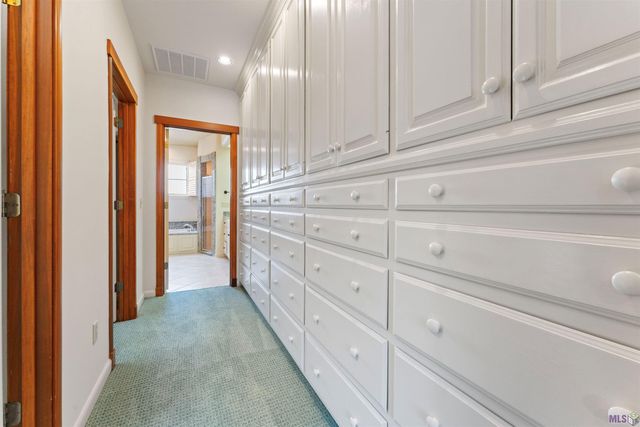 67 Jamestowne Ct, Baton Rouge, LA 70809