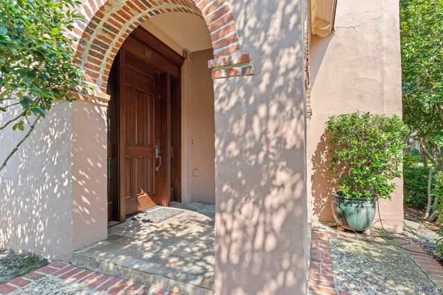 67 Jamestowne Ct, Baton Rouge, LA 70809