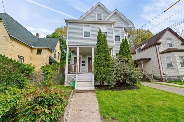 139 Florence St 139, Boston, MA 02131