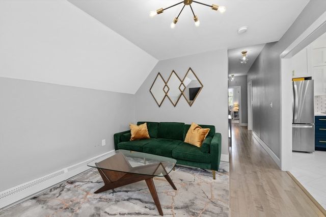 139 Florence St 139, Boston, MA 02131