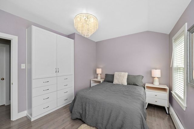 139 Florence St 139, Boston, MA 02131