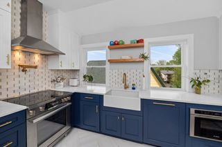 139 Florence St 139, Boston, MA 02131